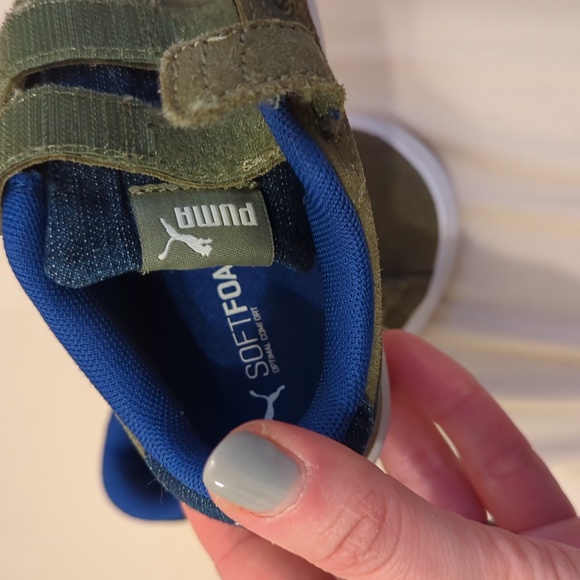 Like NEW Size 6 infant Puma runners - Picture 4 of 4